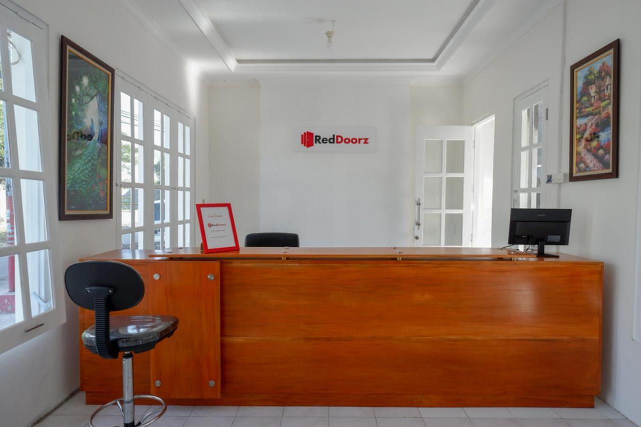 Reddoorz Near Ums 3* Surakarta (Solo)
