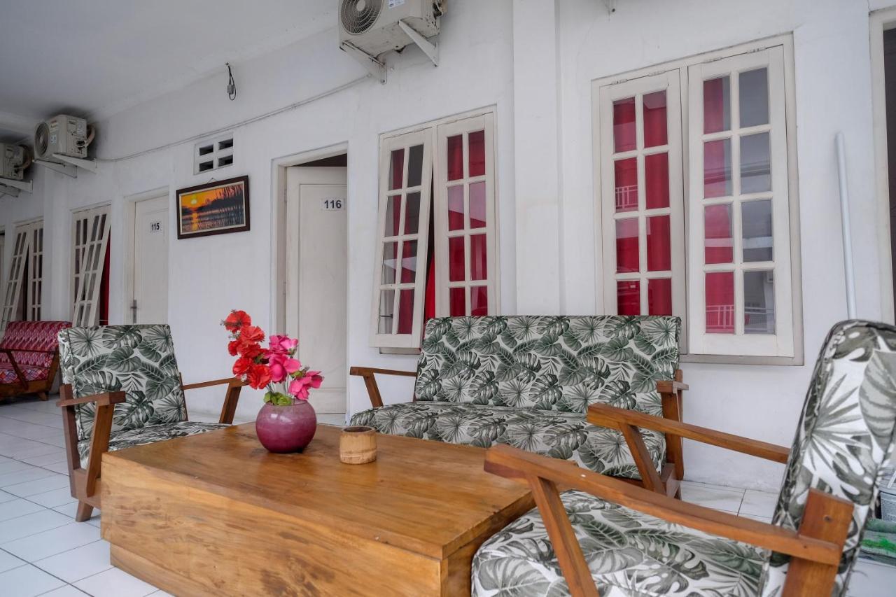 Hotel Reddoorz Near Ums 3*